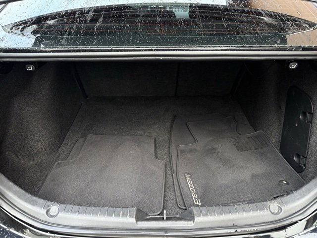 Used 2016 MAZDA MAZDA3 i Sport w/ Preferred Equipment Package image 27