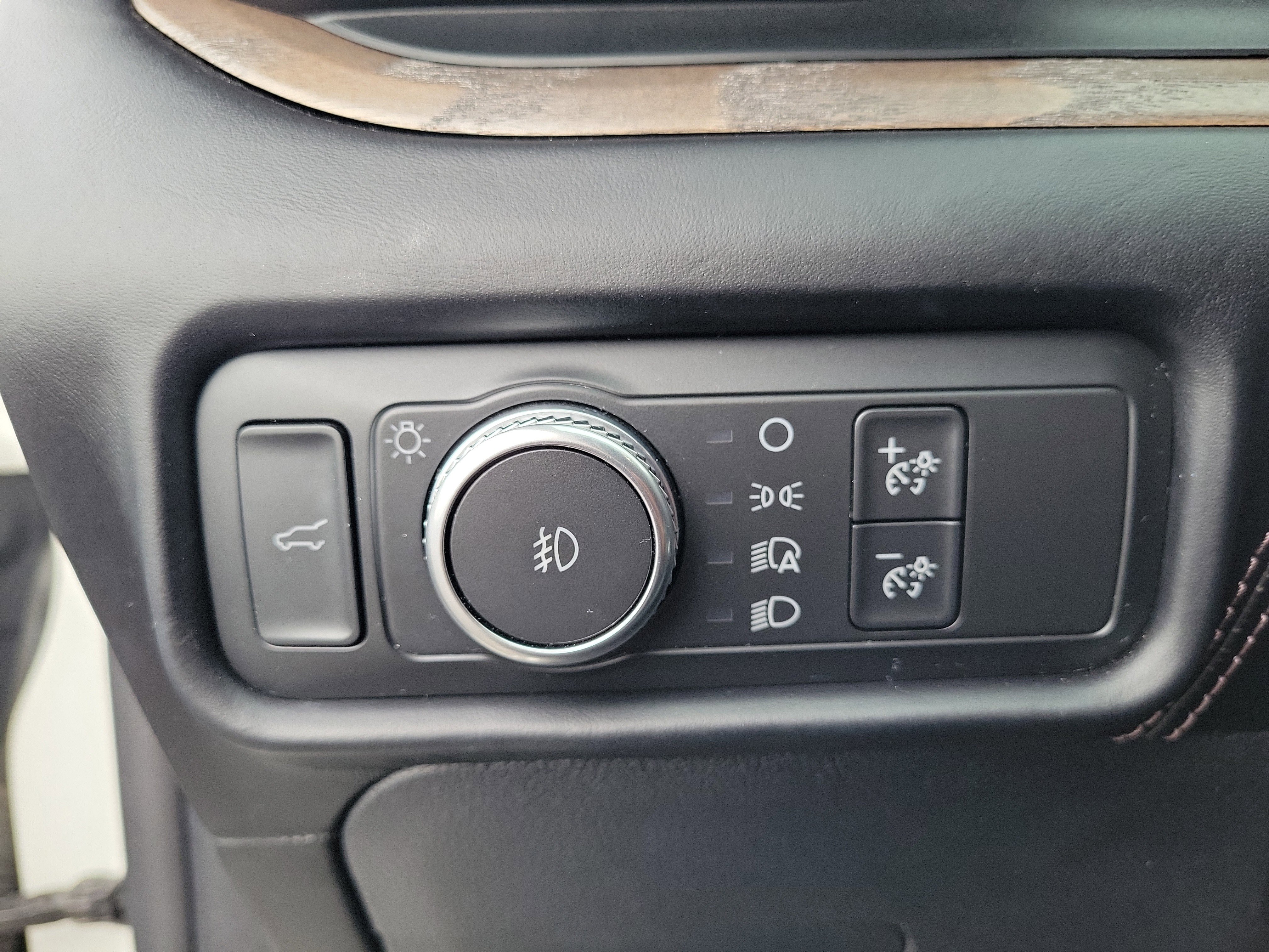 Used 2020 Ford Explorer Platinum w/ Premium Technology Package image 27