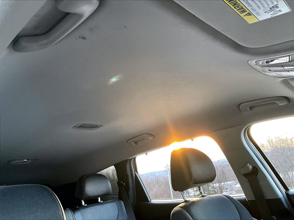 Used 2019 Hyundai Santa Fe SEL w/ Cargo Package image 17