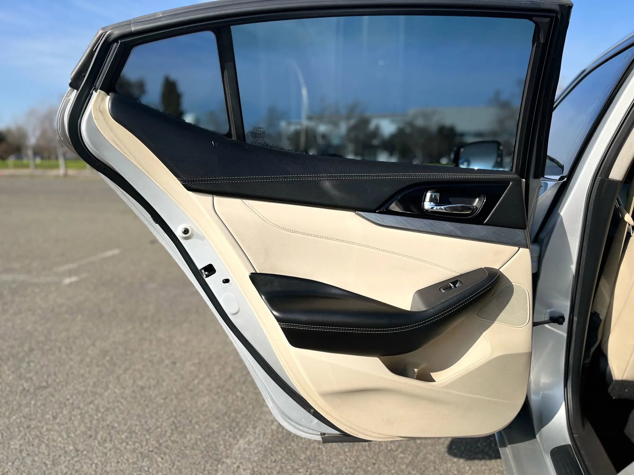 Used 2016 Nissan Maxima 3.5 SV image 11