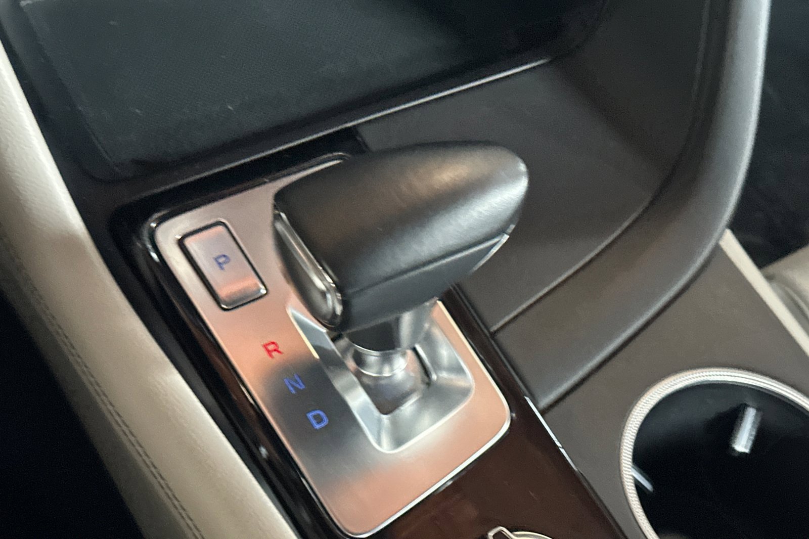 Used 2023 Genesis G70 2.0T image 28