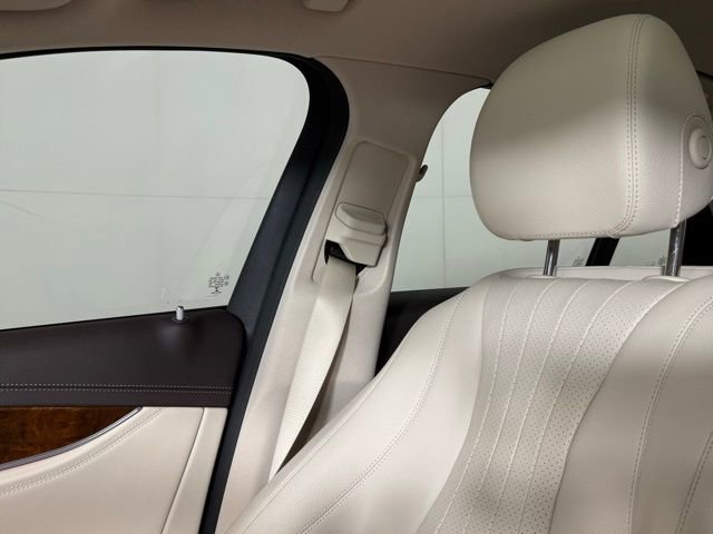 Used 2017 Mercedes-Benz E 300 4MATIC image 21