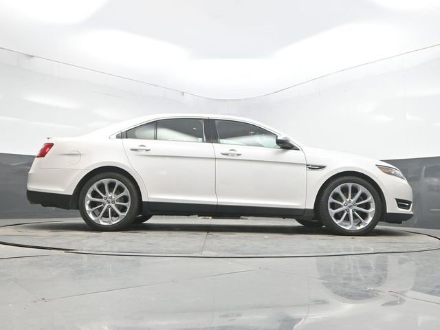 Used 2018 Ford Taurus Limited AWD/4WD image 42