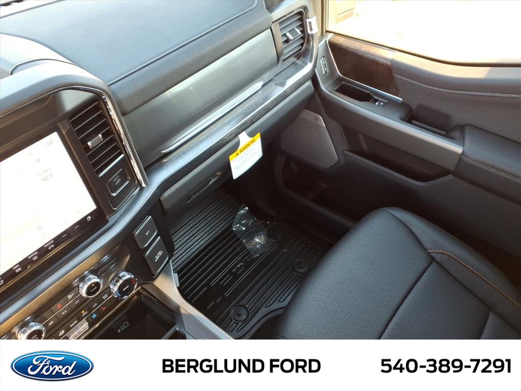 New 2026 Ford F550 4x4 Crew Cab image 18