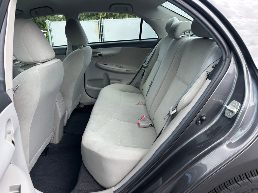 Used 2013 Toyota Corolla L FWD image 7