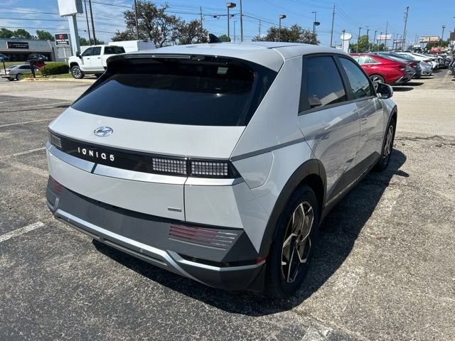 Used 2024 Hyundai Ioniq 5 SEL AWD/4WD image 5