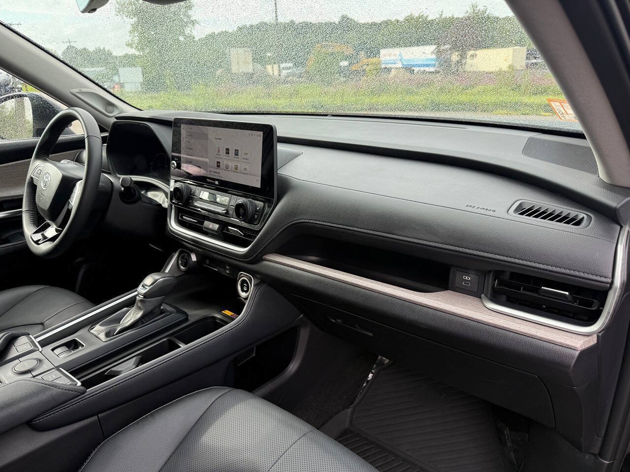 Used 2025 Toyota Grand Highlander AWD Hybrid image 23