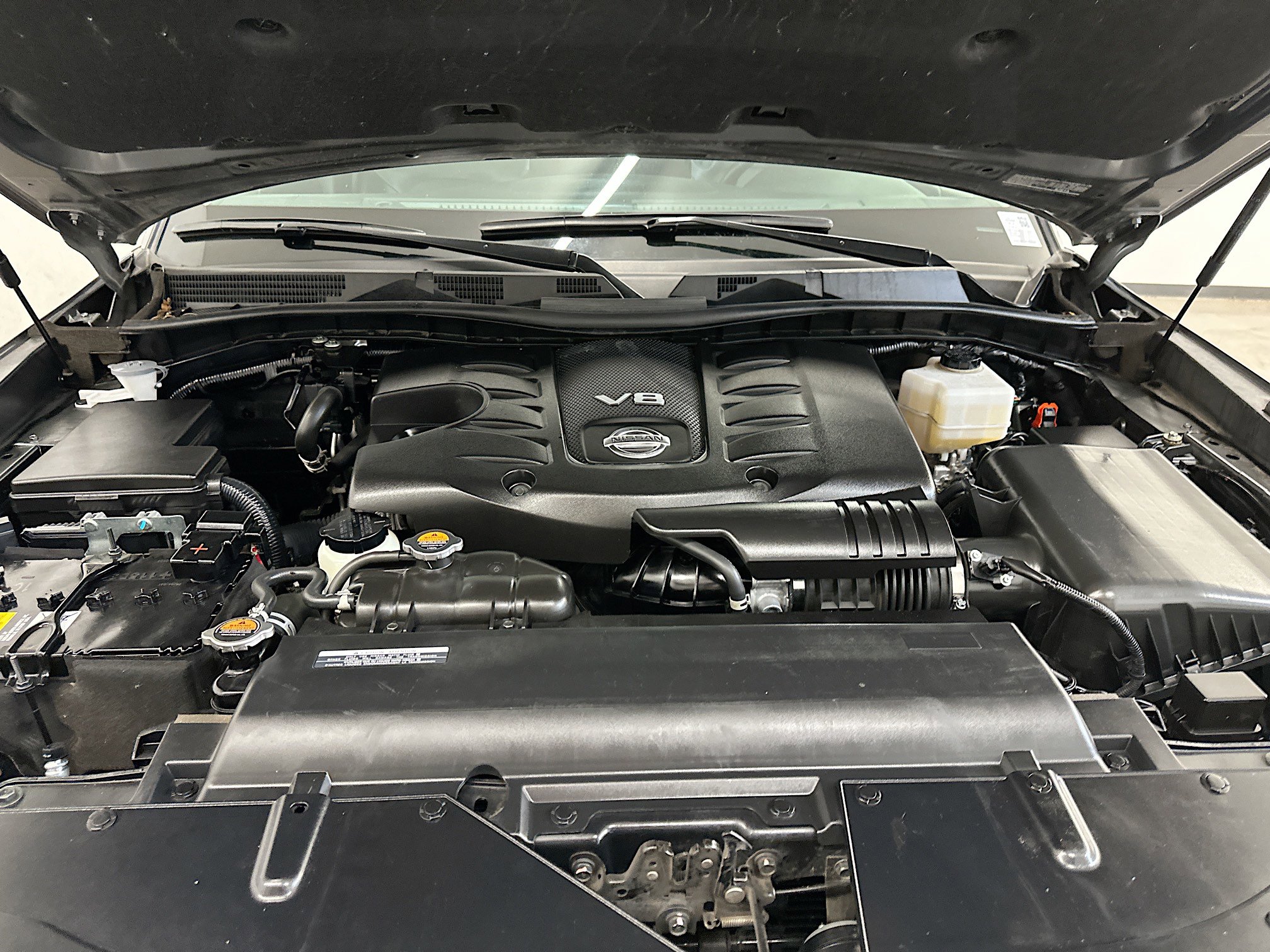 Used 2024 Nissan Armada SL image 37