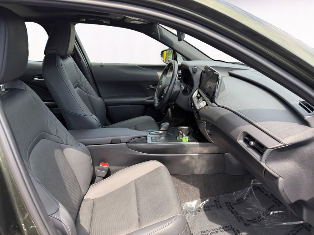 Used 2025 Lexus UX 300h AWD w/ Accessory Package (Z2) image 15