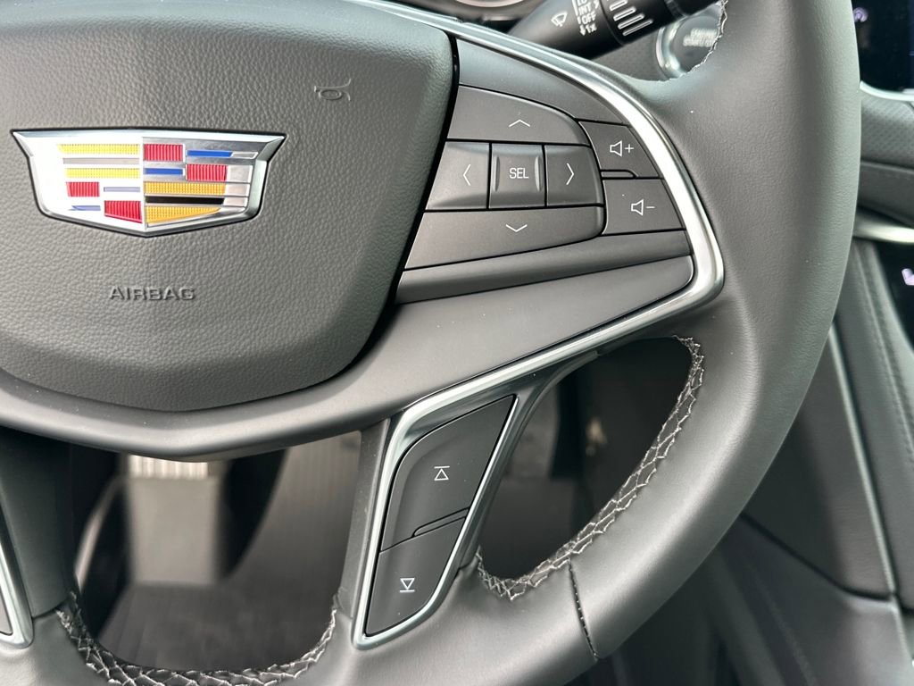 New 2026 Cadillac XT5 Luxury w/ LPO, Floor Liner Package image 17