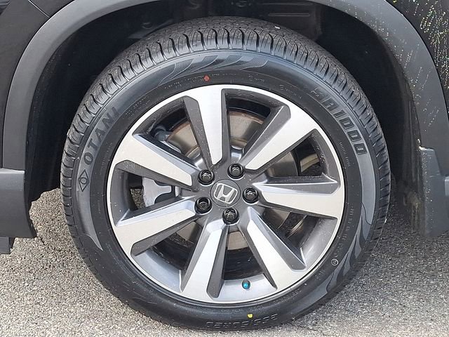 Used 2025 Honda Pilot Touring image 8