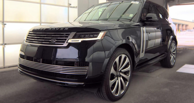 Certified 2025 Land Rover Range Rover SV AWD/4WD image 1