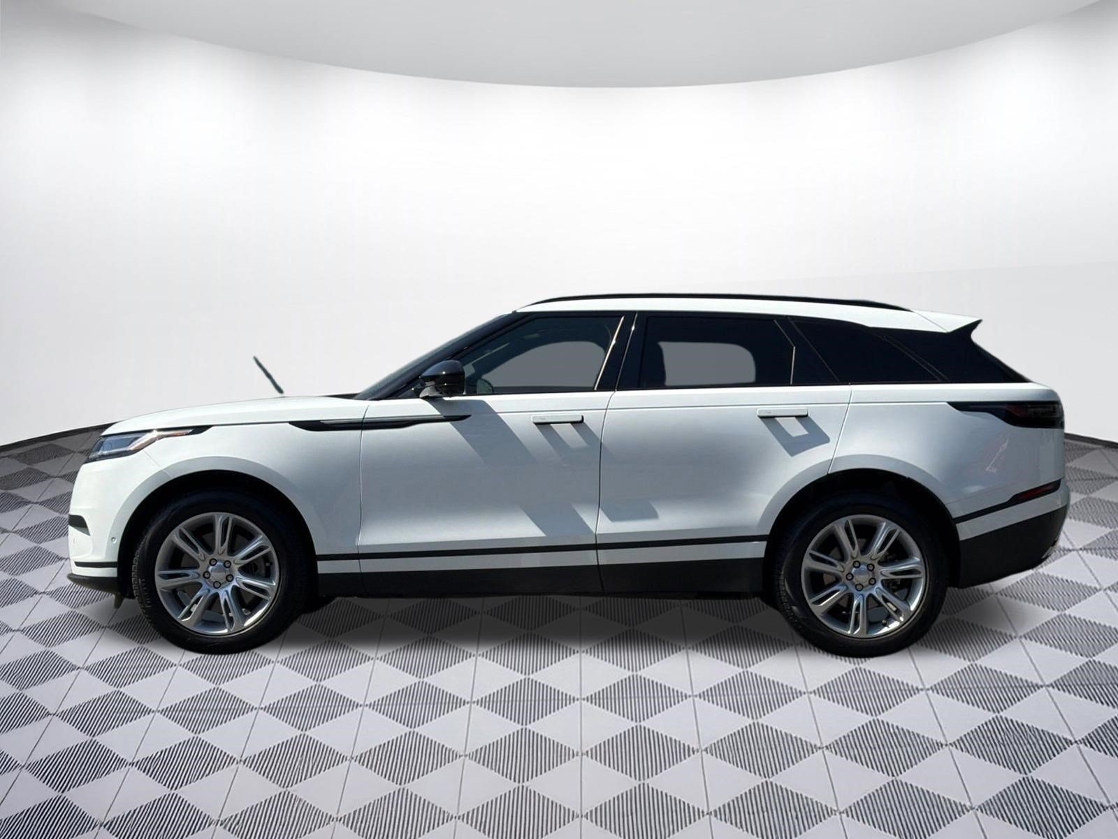 Used 2026 Land Rover Range Rover Velar S AWD/4WD image 2