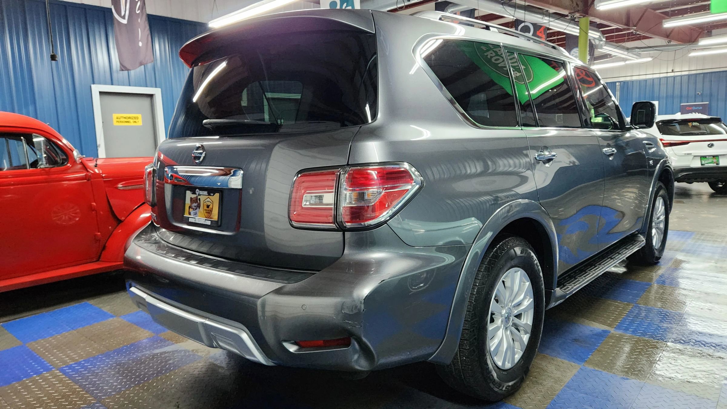 Used 2018 Nissan Armada SV w/ Driver Package image 3