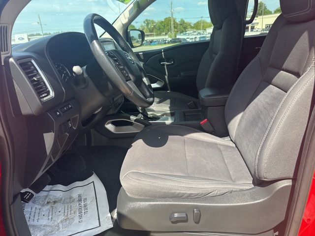 Used 2022 Nissan Frontier SV image 12