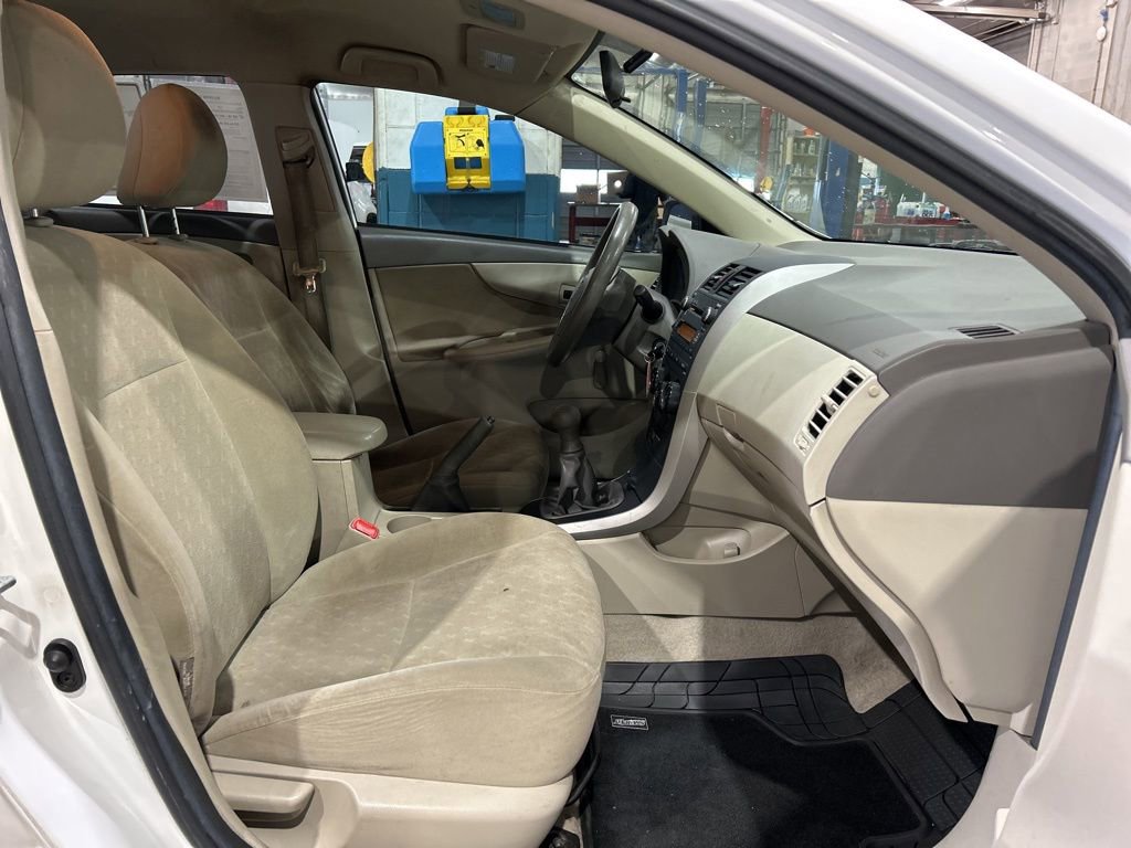 Used 2010 Toyota Corolla Base image 25