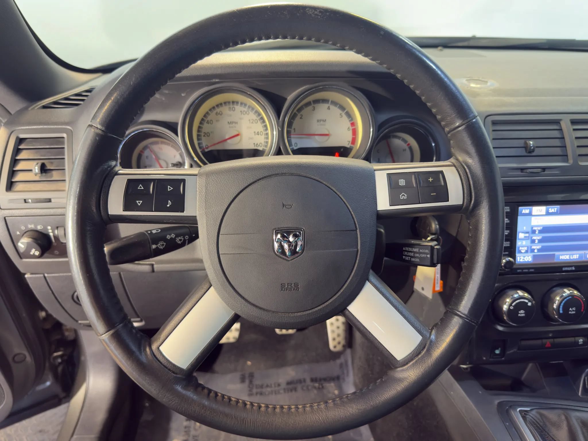 Used 2010 Dodge Challenger R/T RWD image 14