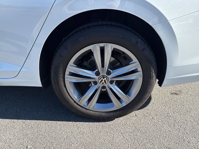 Used 2024 Volkswagen Jetta SE image 35