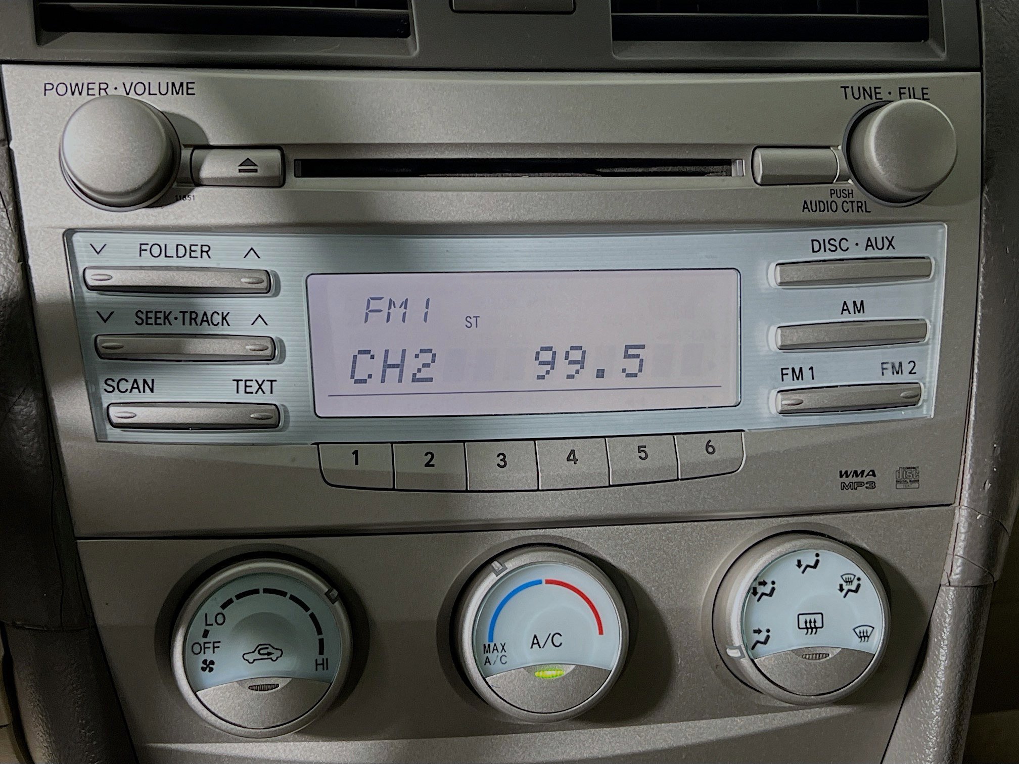 Used 2009 Toyota Camry LE image 25