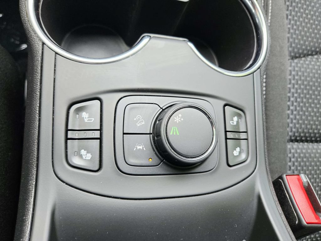 Used 2024 GMC Terrain SLE w/ Driver Convenience Package FWD image 29
