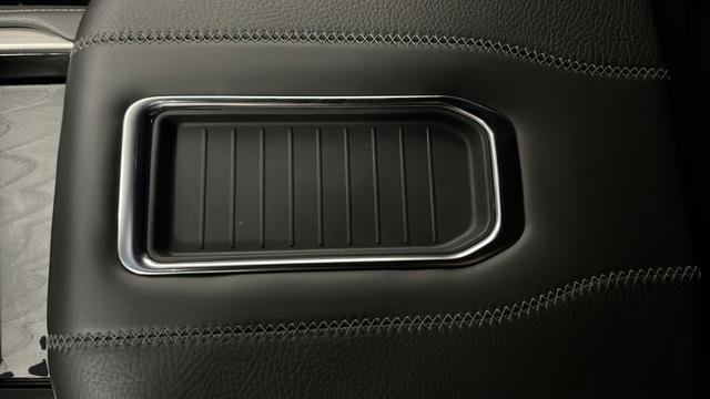 Used 2024 GMC Yukon XL Denali AWD/4WD image 20