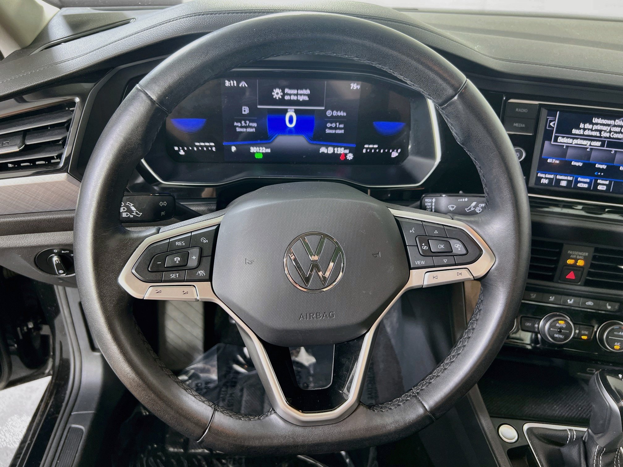 Used 2023 Volkswagen Jetta SE FWD image 11