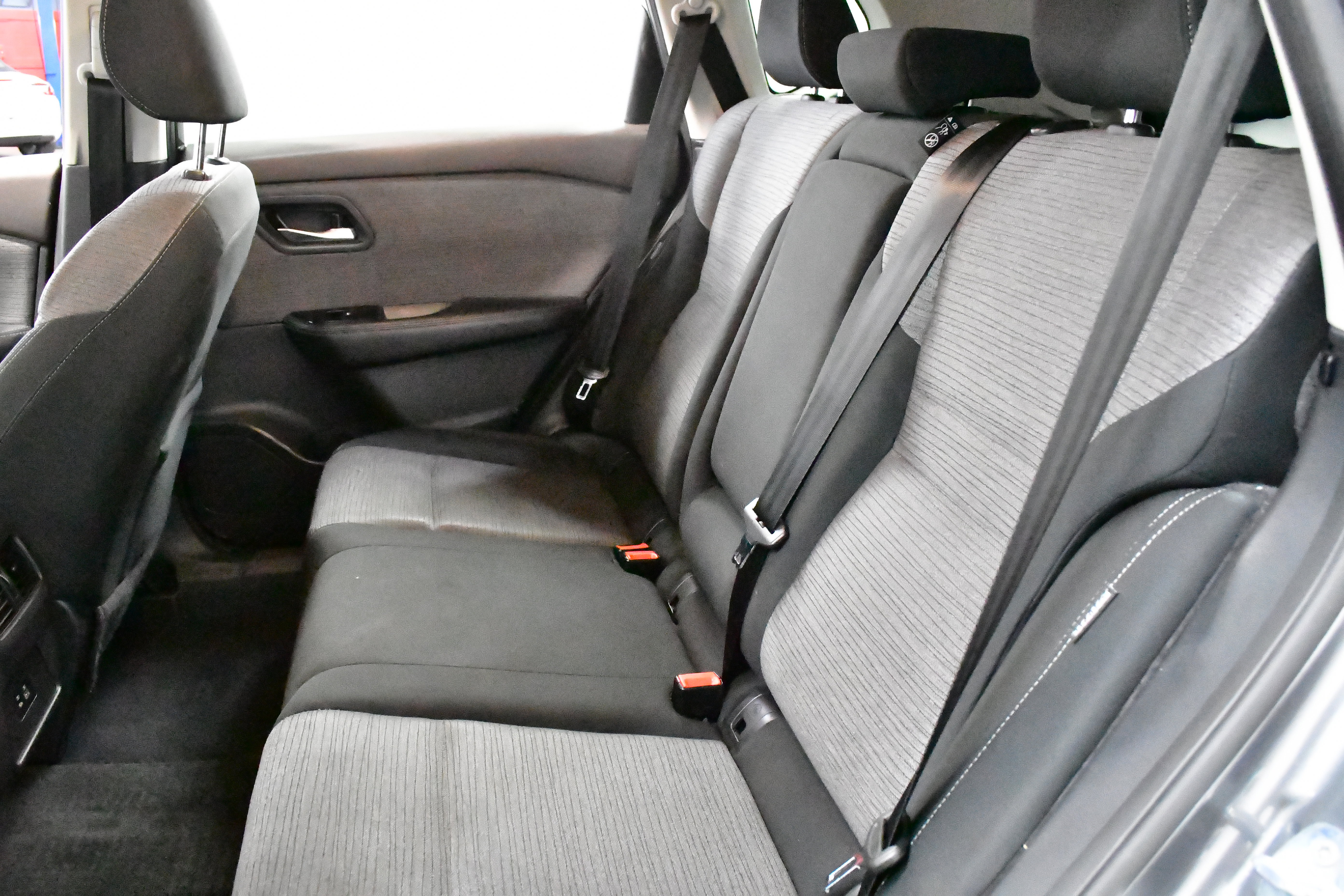 Used 2023 Nissan Rogue SV image 18