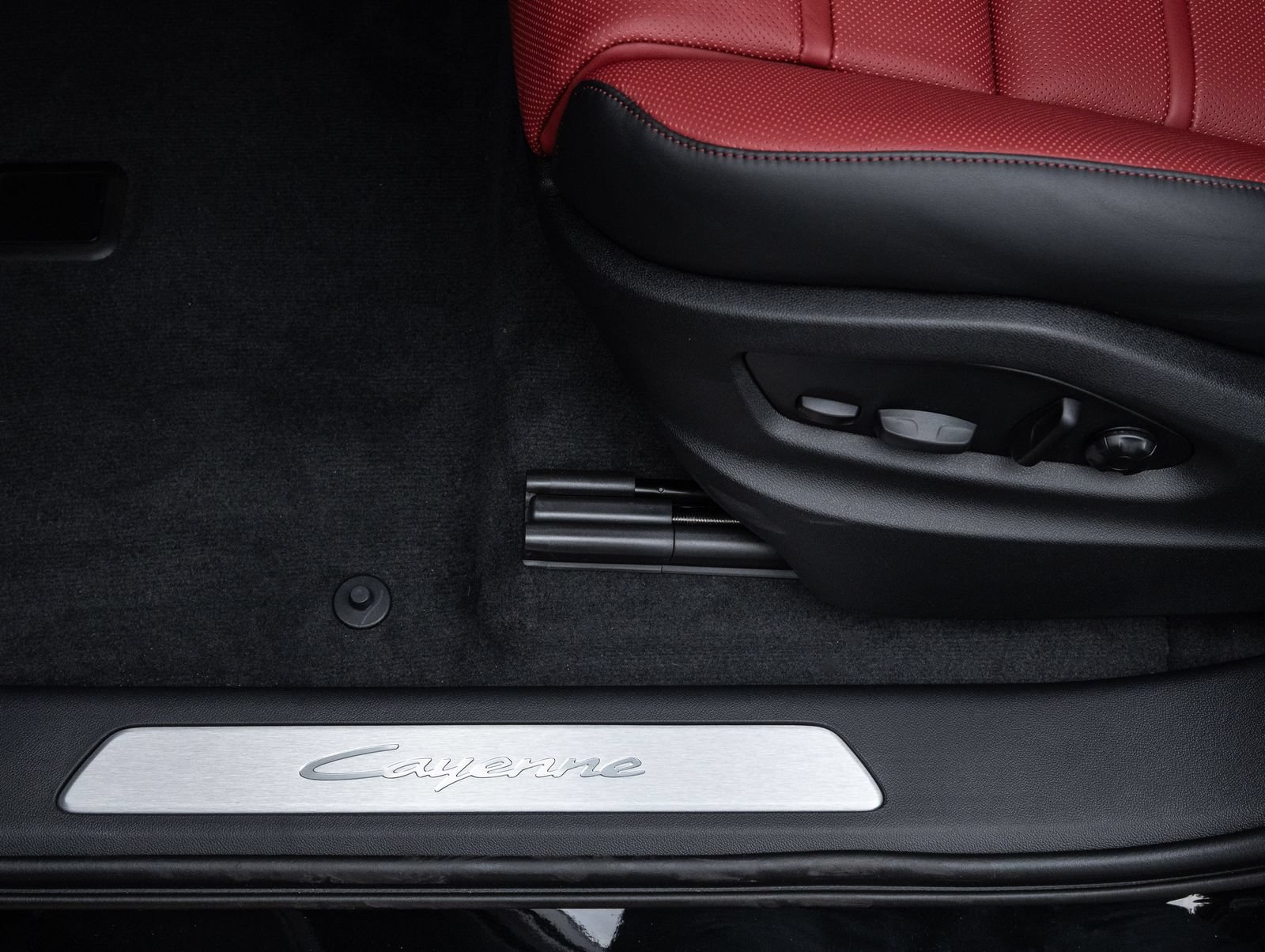 New 2026 Porsche Cayenne Coupe AWD/4WD image 22
