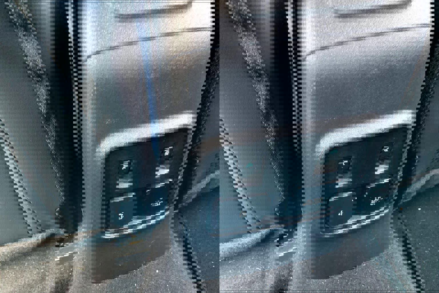 Used 2023 Ford Bronco Wildtrak image 32