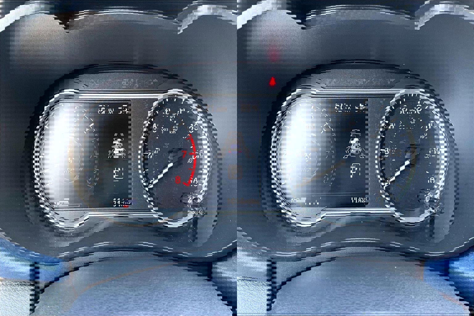 Used 2025 Nissan Versa SV image 18