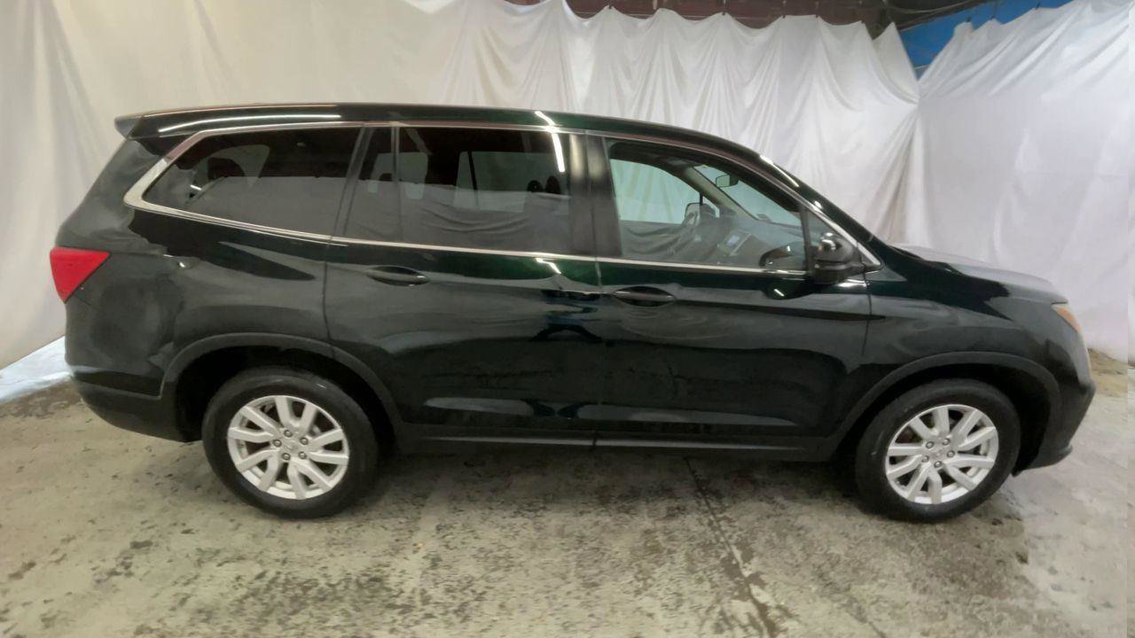 Certified 2019 Honda Pilot LX image 9