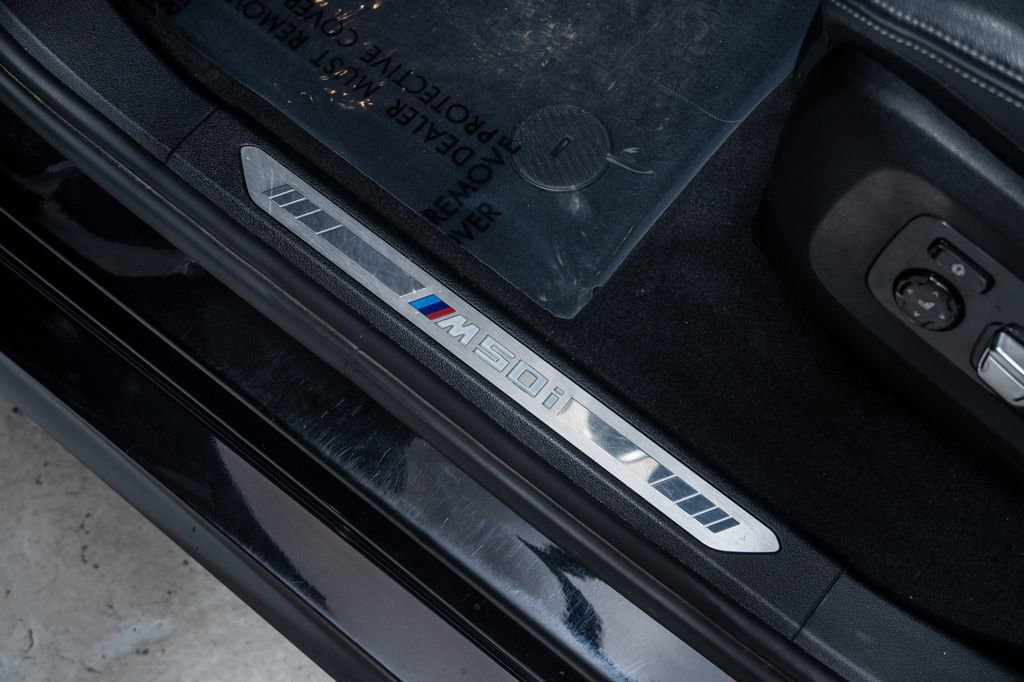 Used 2022 BMW X7 M50i w/ Executive Package AWD/4WD image 29