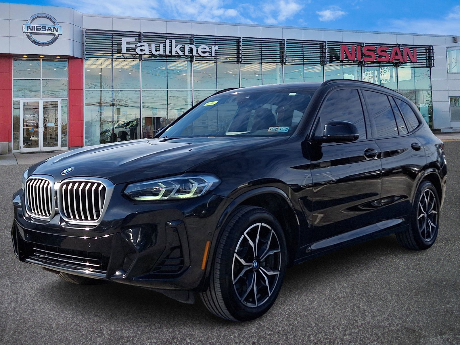 Used 2024 BMW X3 xDrive30i w/ Premium Package image 3