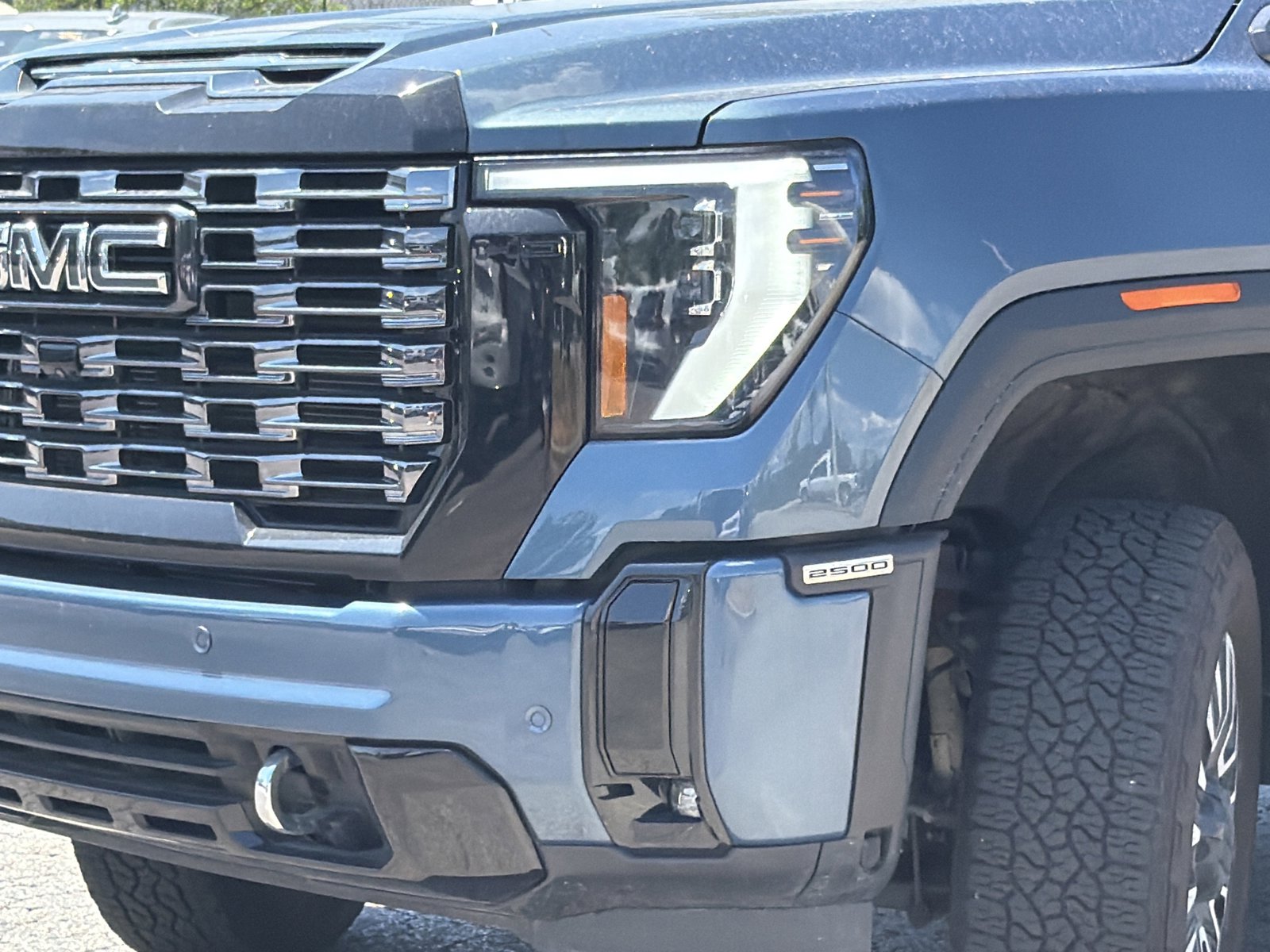 Certified 2025 GMC Sierra 2500 Denali Ultimate AWD/4WD image 8
