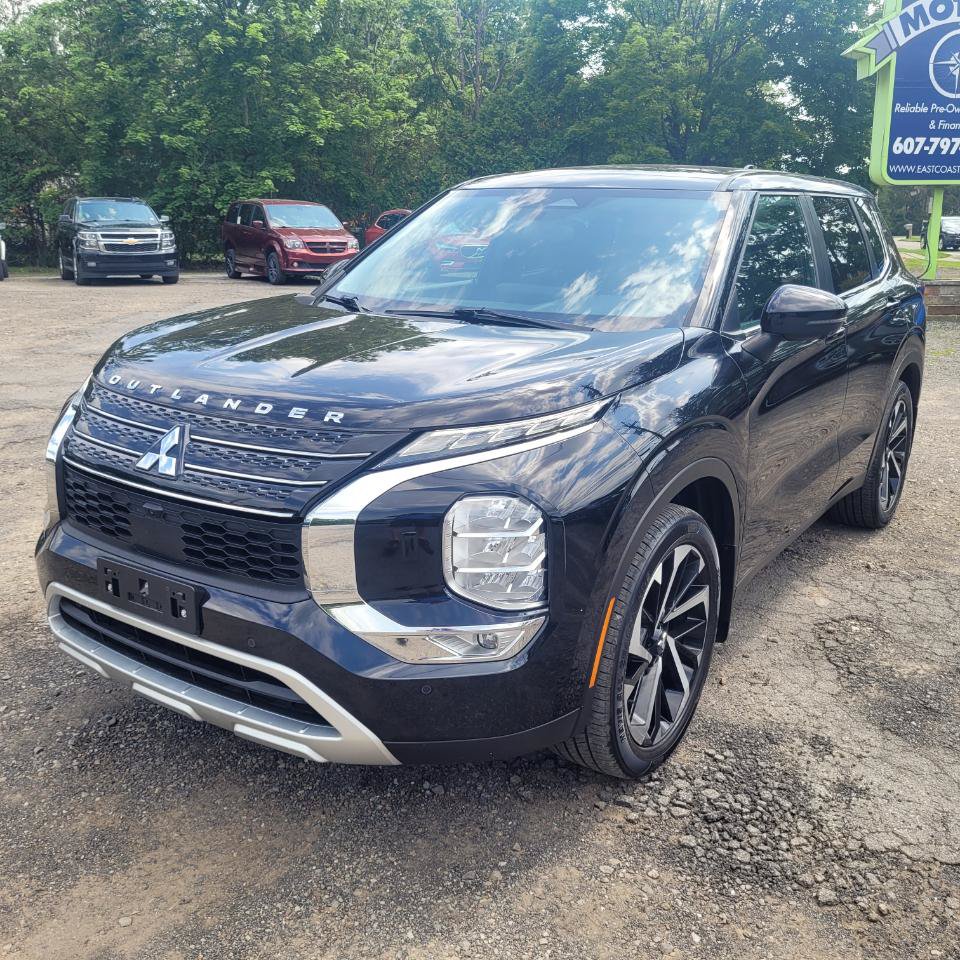 Used 2023 Mitsubishi Outlander SE AWD/4WD image 4