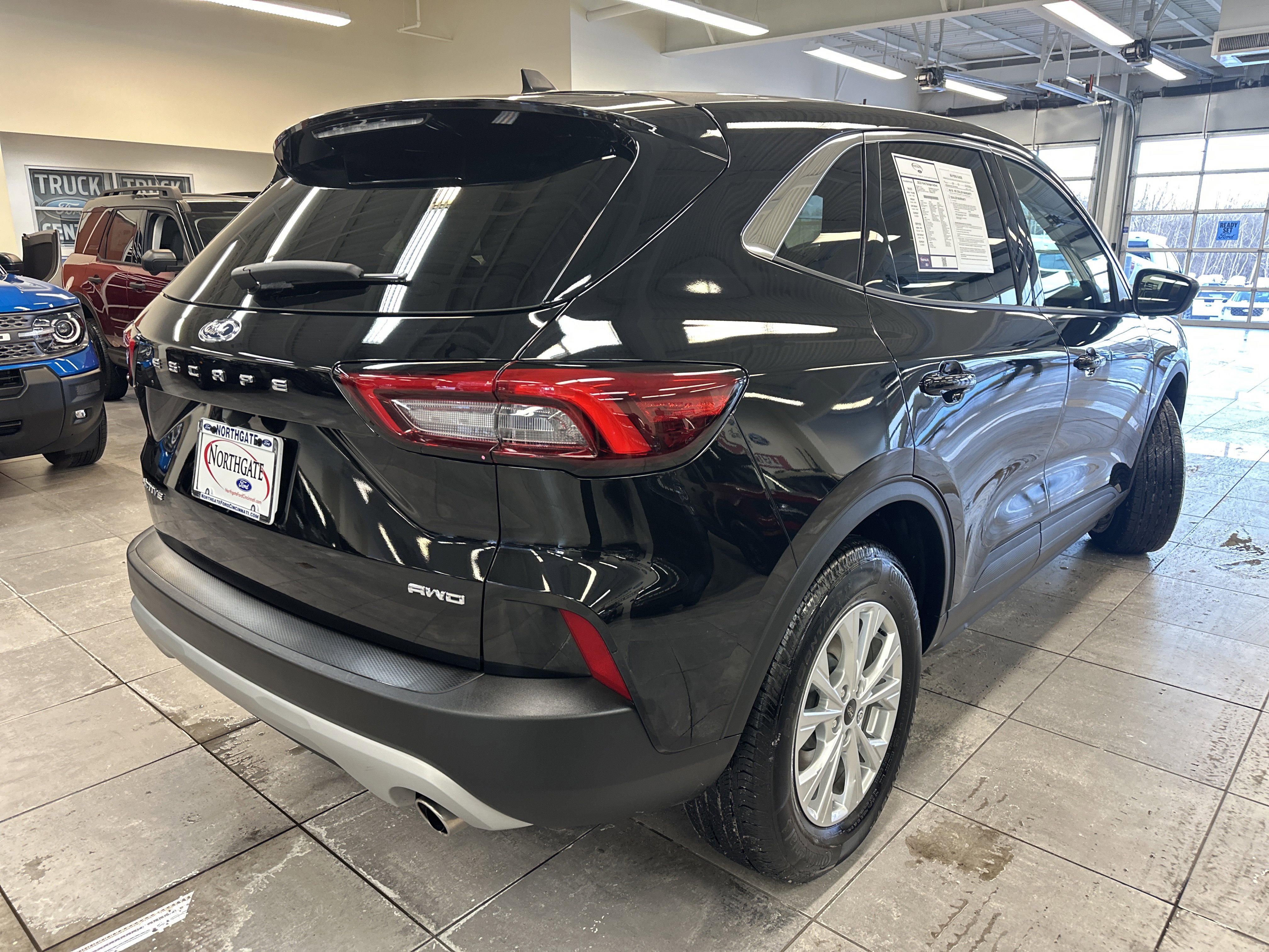 Used 2023 Ford Escape Active image 12