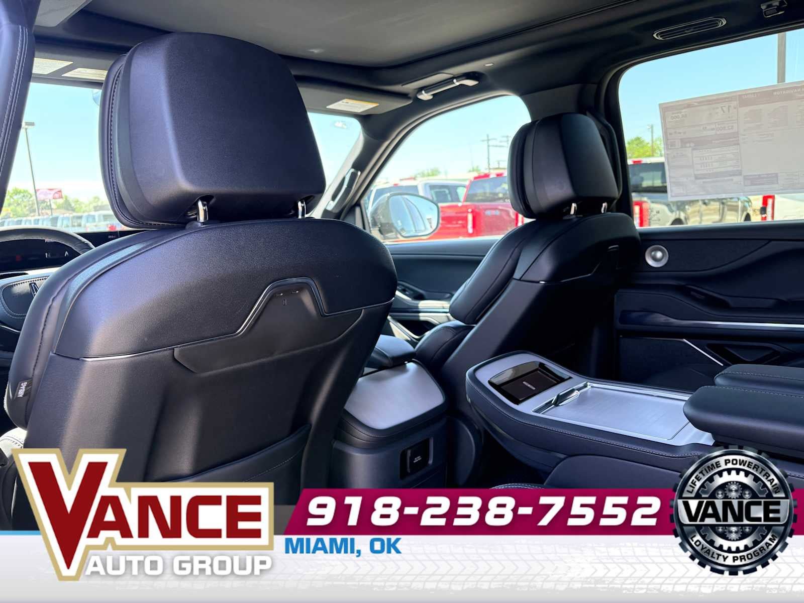 New 2026 Lincoln Navigator L Reserve AWD/4WD image 12