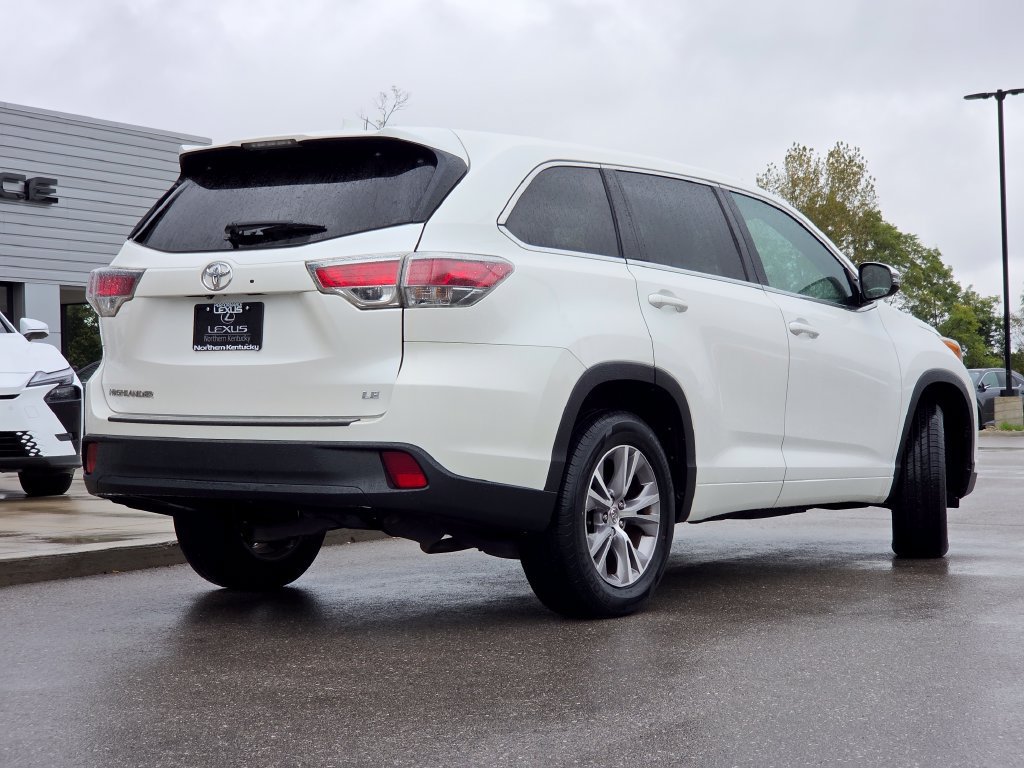 Used 2015 Toyota Highlander Plus FWD image 24