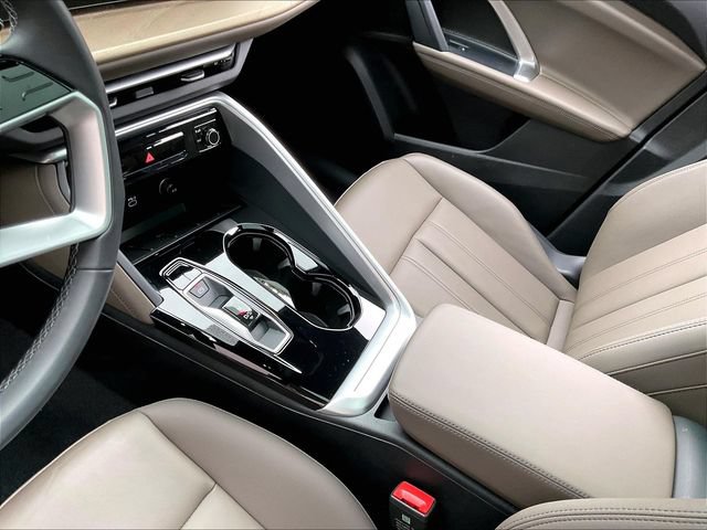 Used 2025 Audi Q5 Premium w/ Convenience Package AWD/4WD image 18