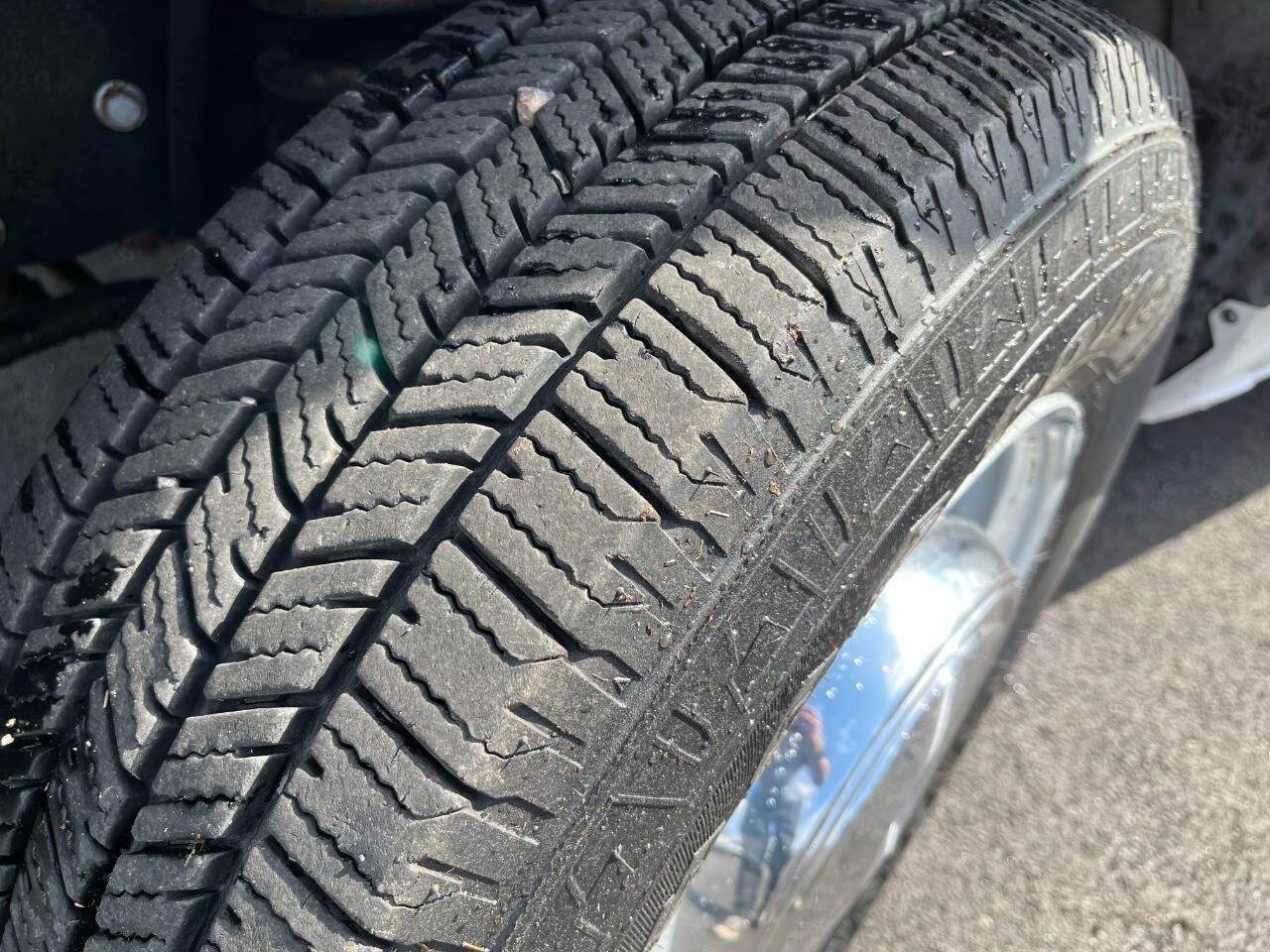 Used 2006 Ford E-350 and Econoline 350 XLT RWD image 23