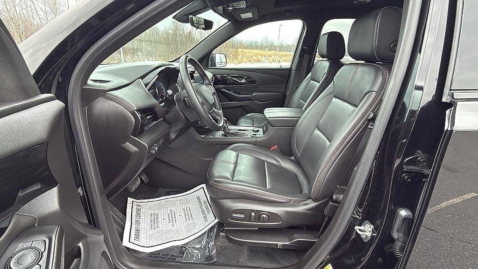 Used 2023 Chevrolet Traverse RS w/ LPO, Cargo Package AWD/4WD image 27