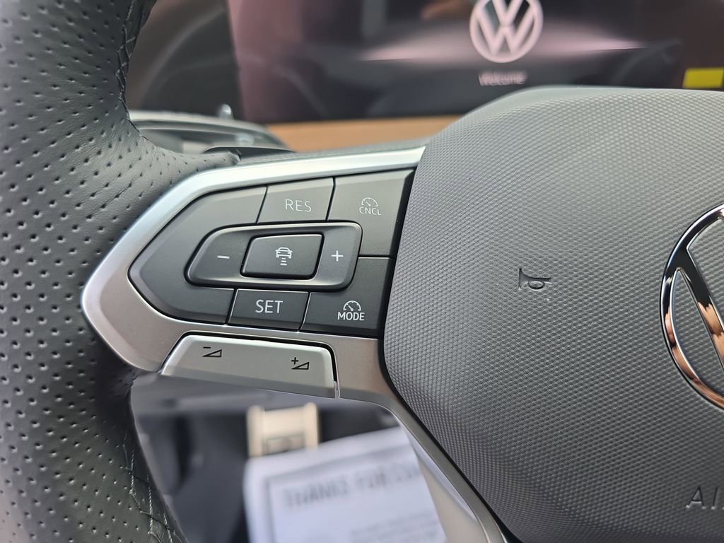 New 2026 Volkswagen Tiguan SEL R-Line AWD/4WD image 14