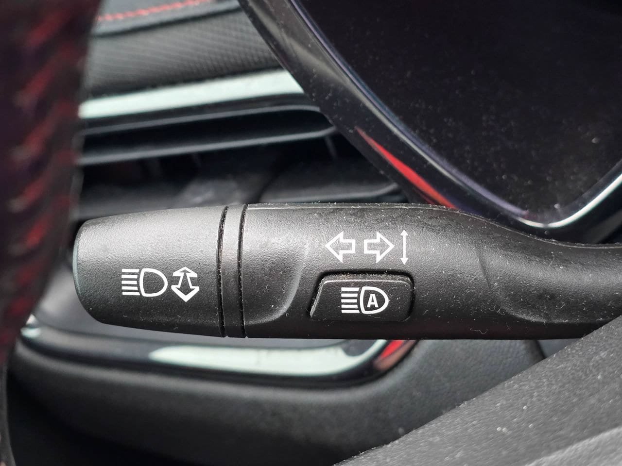 Used 2022 Chevrolet Equinox RS w/ LPO, Floor Liner Package FWD image 20