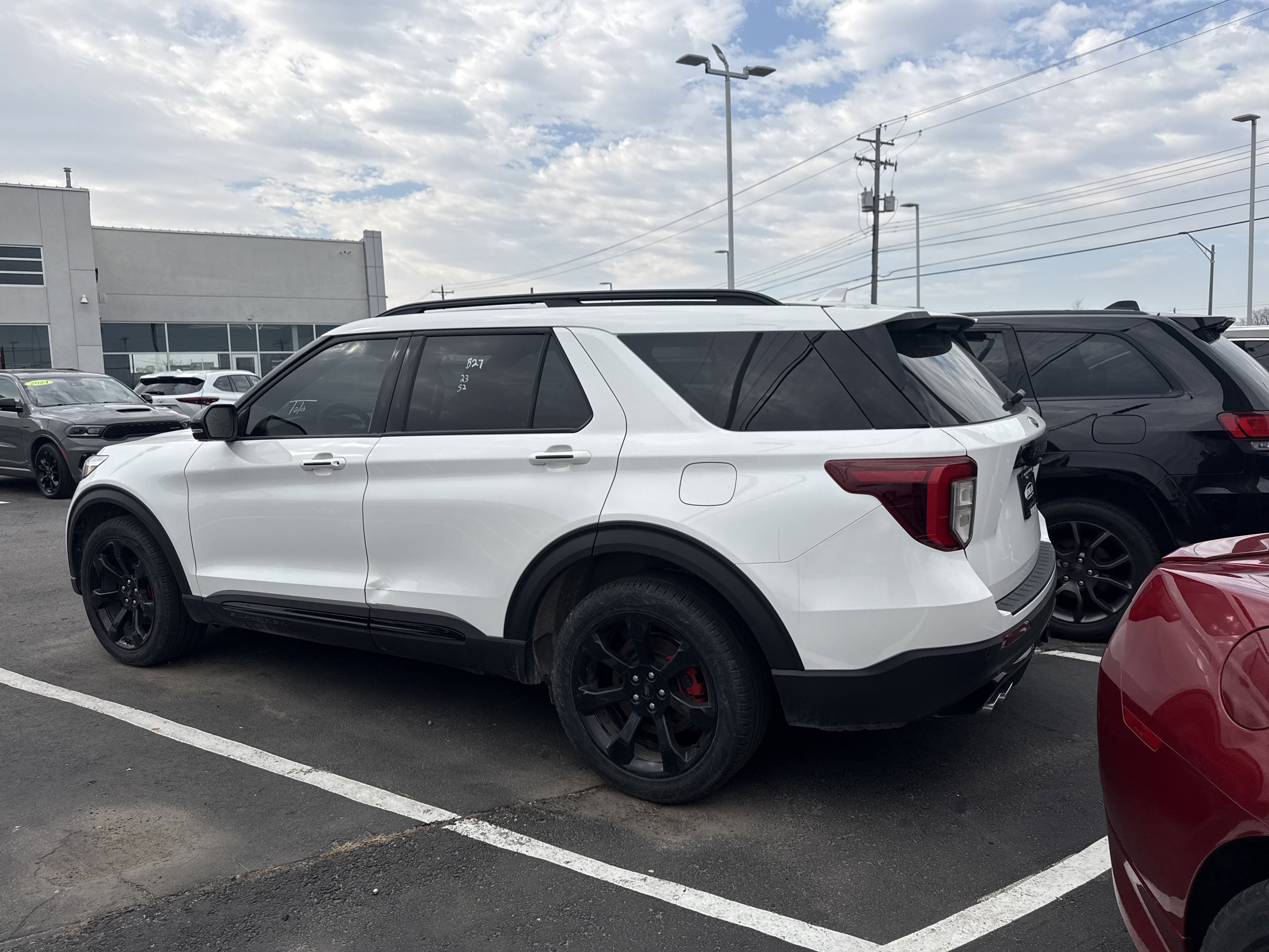 Used 2023 Ford Explorer ST w/ Technology Package image 3