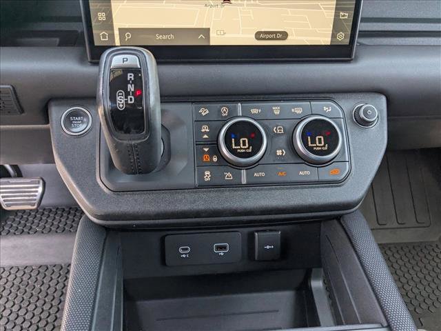 Used 2022 Land Rover Defender 90 V8 AWD/4WD image 11
