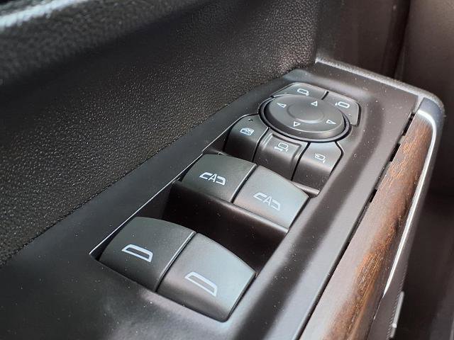 Used 2020 GMC Sierra 3500 Denali w/ Denali Ultimate Package image 17