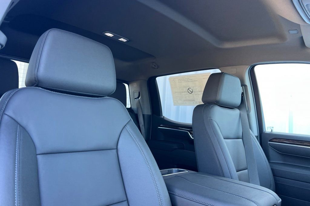 New 2026 GMC Sierra 1500 Elevation w/ Elevation Premium Package AWD/4WD image 13