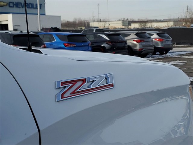 Used 2024 Chevrolet Silverado 1500 RST image 32