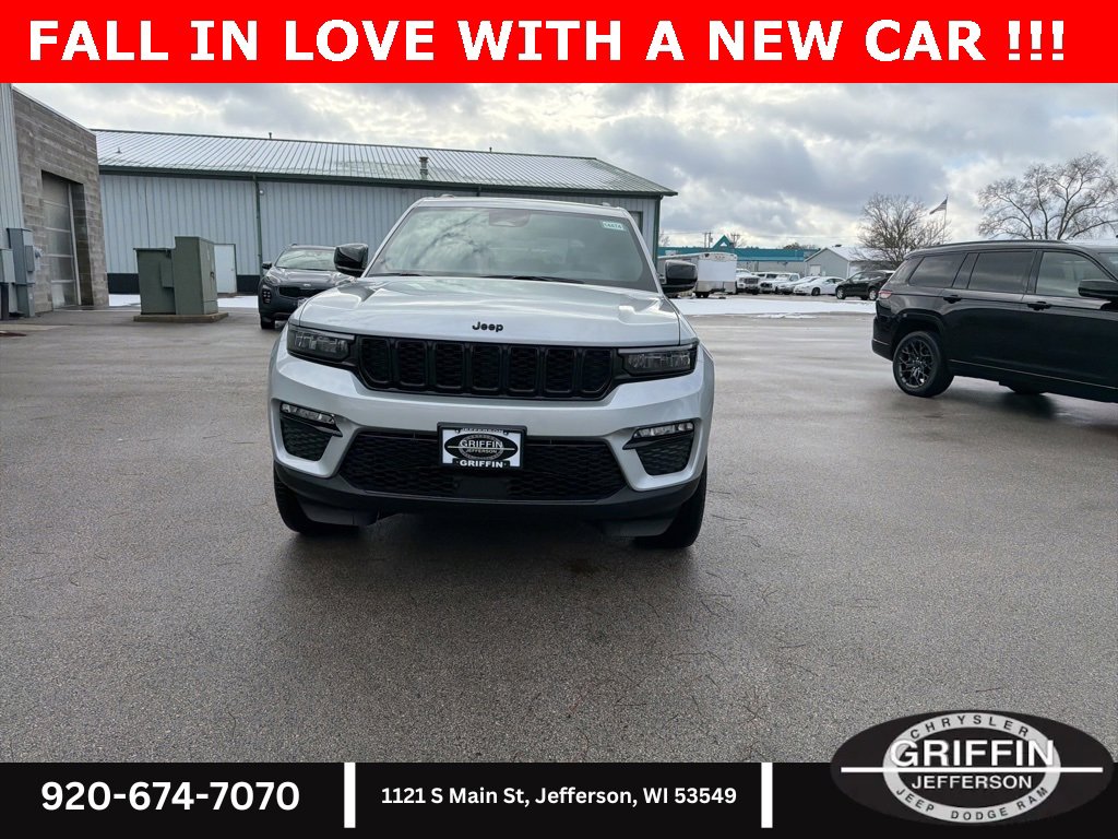 New 2025 Jeep Grand Cherokee Limited w/ Black Appearance Package image 3