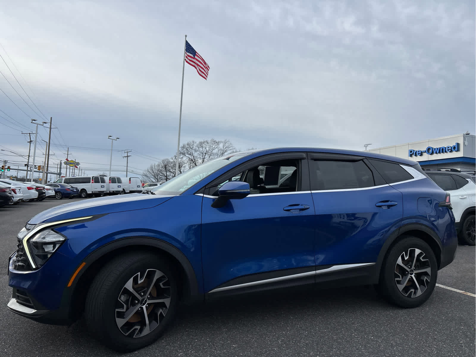 Used 2023 Kia Sportage EX image 6